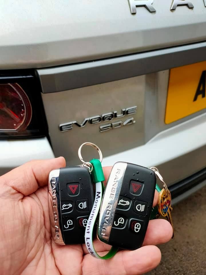 Range Rover Evoque keys programmed by Monument Locksmiths